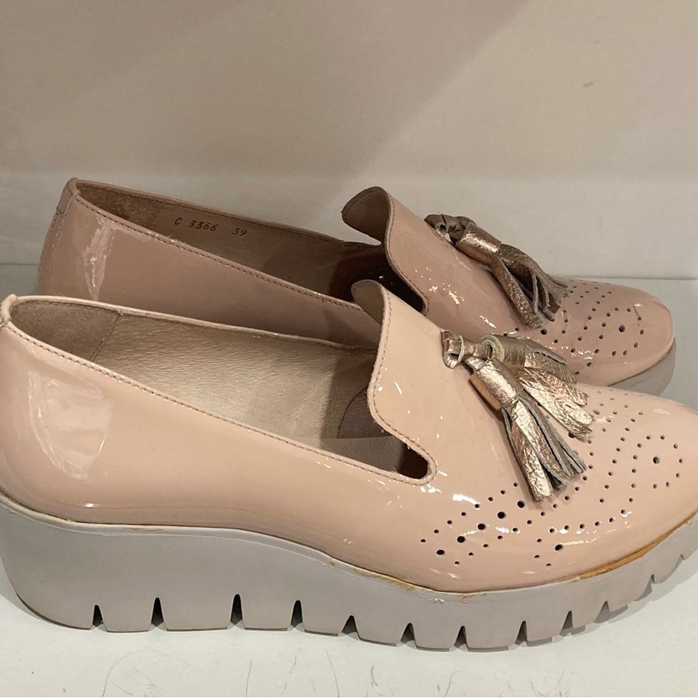 WONDERS by Fly Tassel blush patent leather loafers!  Made in Spain.  NEW - Picture 3 of 4